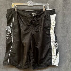 Tap out shorts black white 36